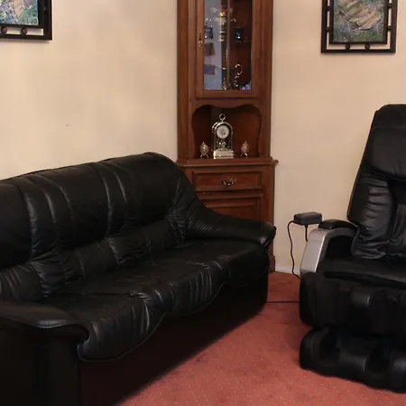 777 Bed and Breakfast *