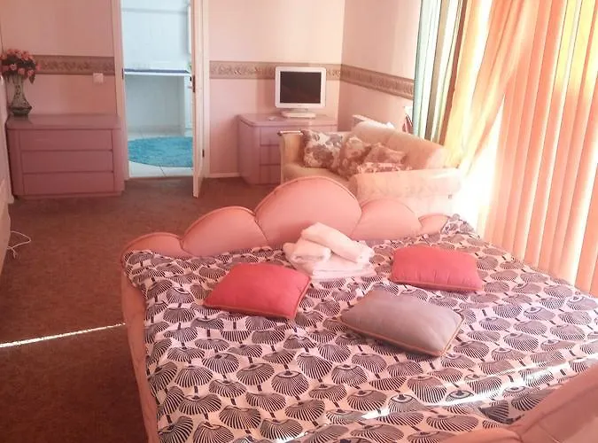 777 Oda ve Kahvaltı *