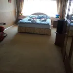 Bed & Breakfast 777 *