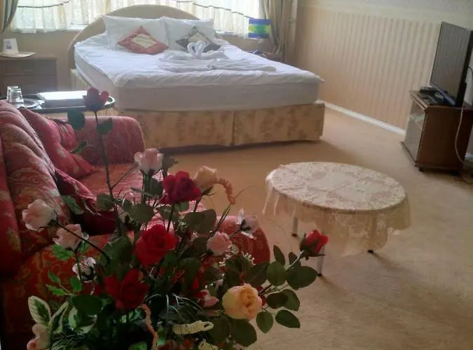 777 לינה וארוחת בוקר *